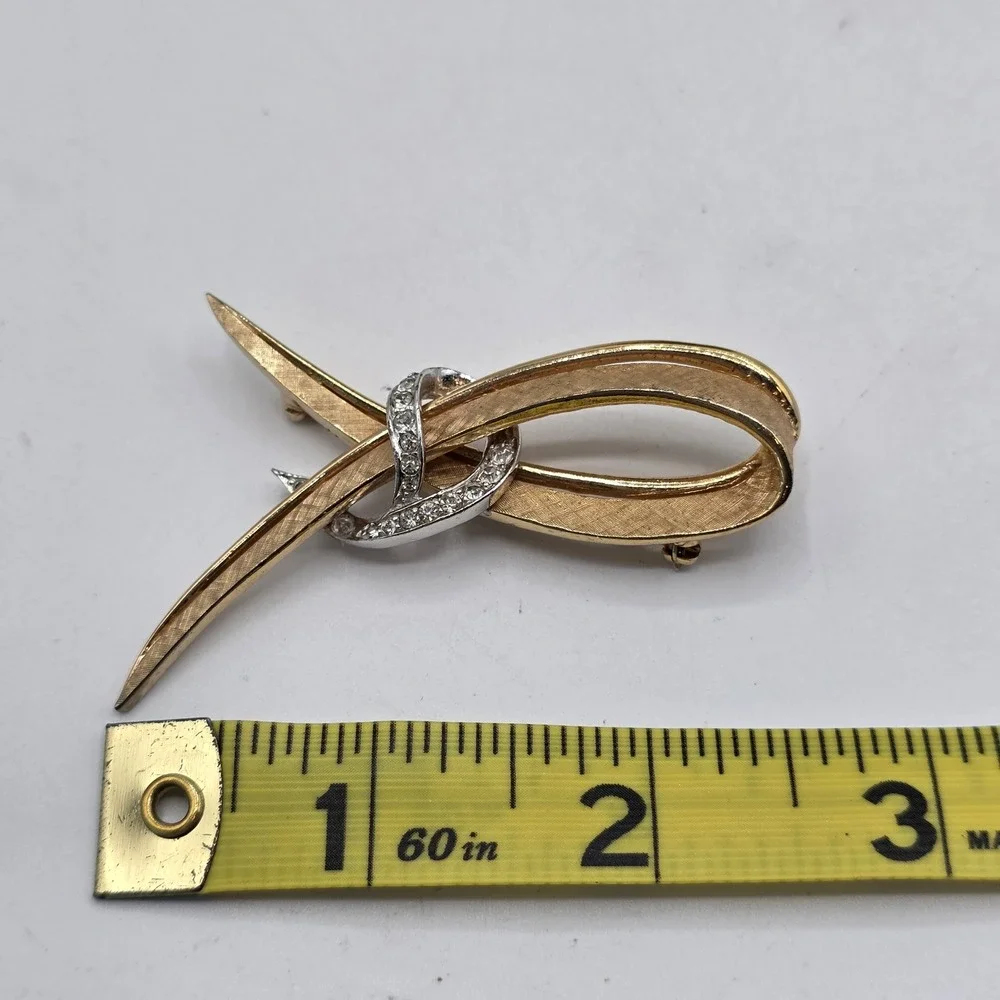 Vintage Boucher 9607 Gold Silver Tone Rhinestone Abstract Ribbon Bow Brooch Pin